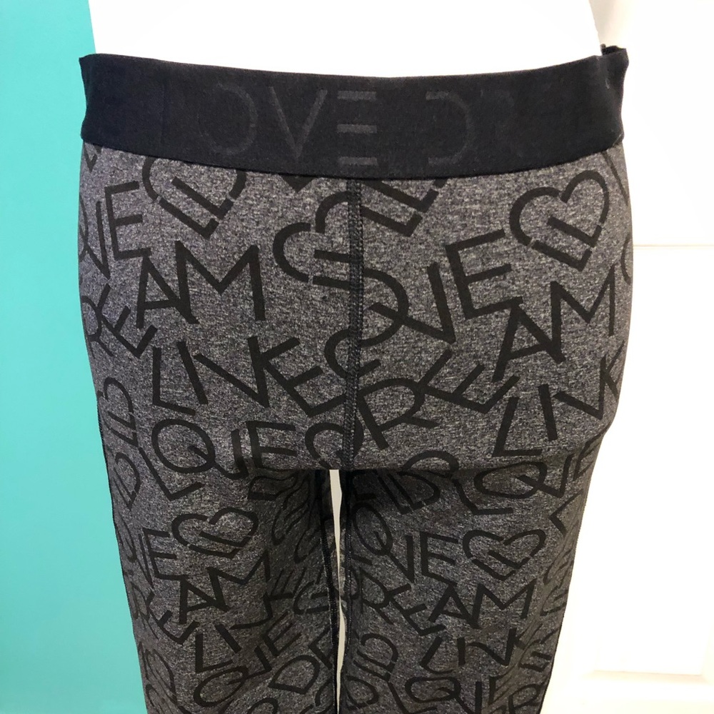 Aeropostale Women’s Capri Tights